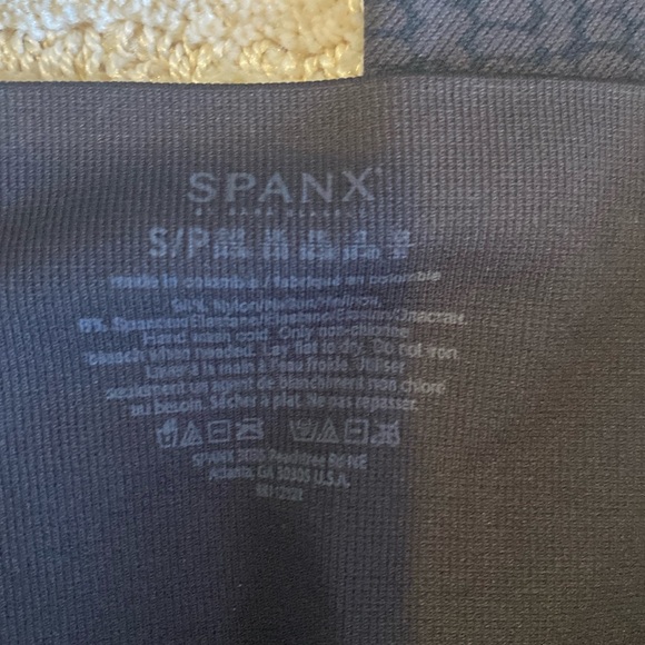 SPANX LAMN Leopard Leggings - Picture 7 of 8